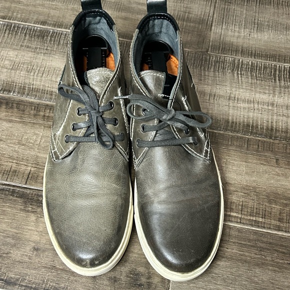 GUC Steve Madden Forse 667 - Picture 2 of 8